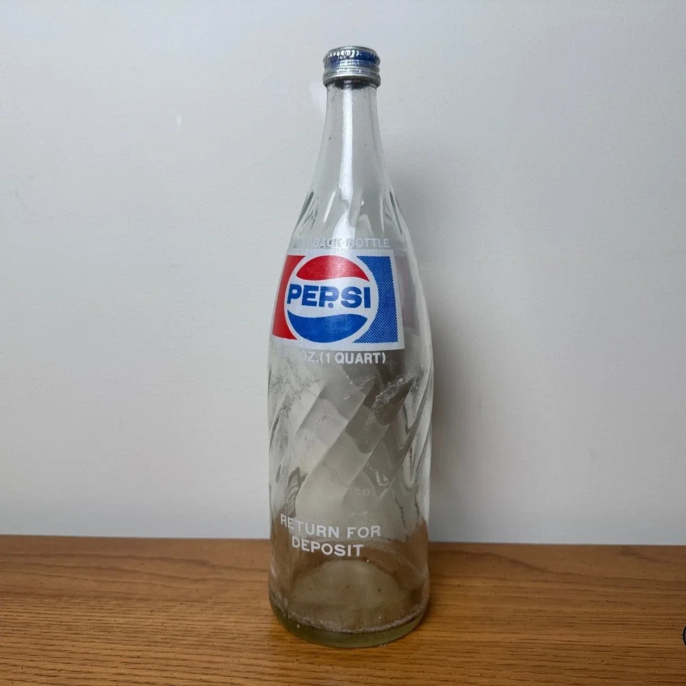 Vintage Pepsi Glass Bottle 32 oz 1 Quart Swirl Money Back‎ Bottle Sealed Reject